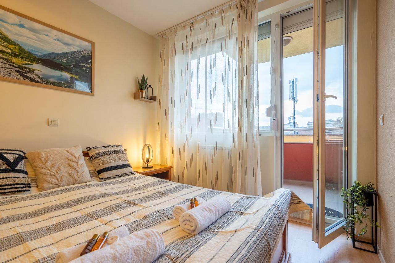 Premium Comfy 2Bdr Apt - Free Parking - Fast Wi-Fi Sofia Eksteriør bilde