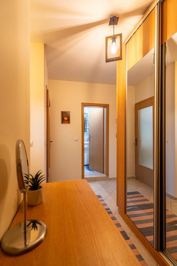 Premium Comfy 2Bdr Apt - Free Parking - Fast Wi-Fi Sofia Eksteriør bilde