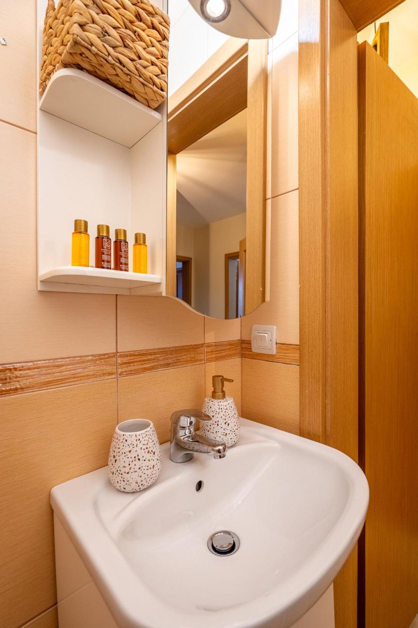 Premium Comfy 2Bdr Apt - Free Parking - Fast Wi-Fi Sofia Eksteriør bilde